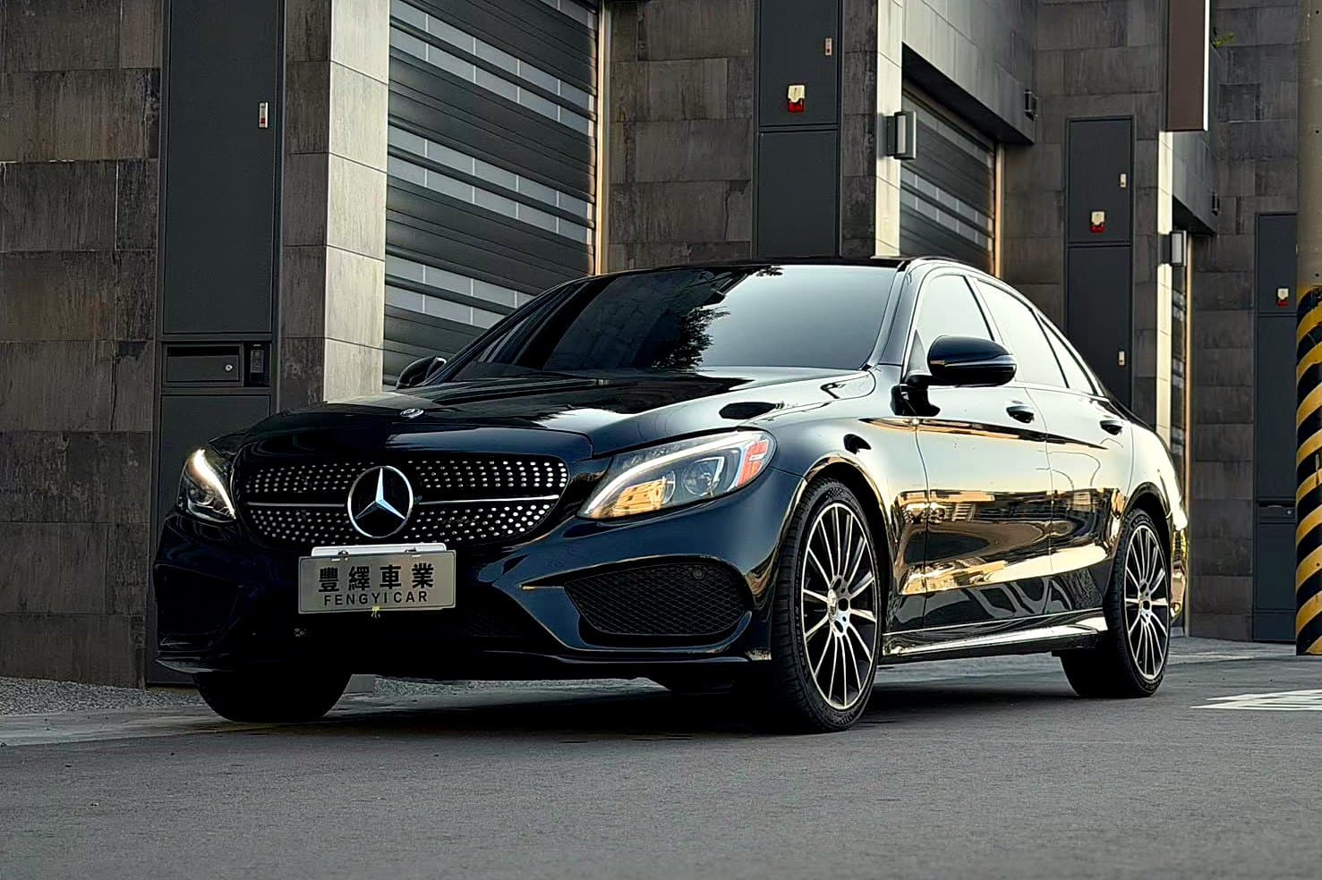 Mercedes-Benz C300