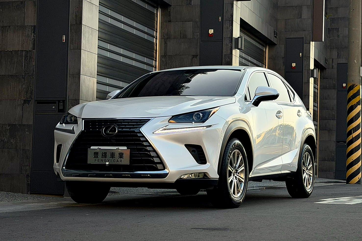 Lexus NX200